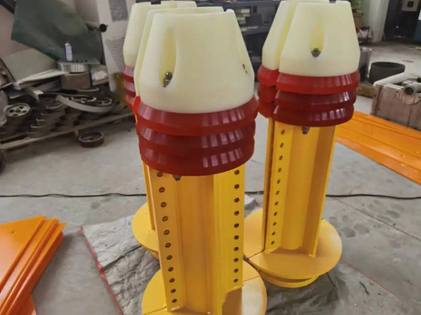  J-tube centralizer